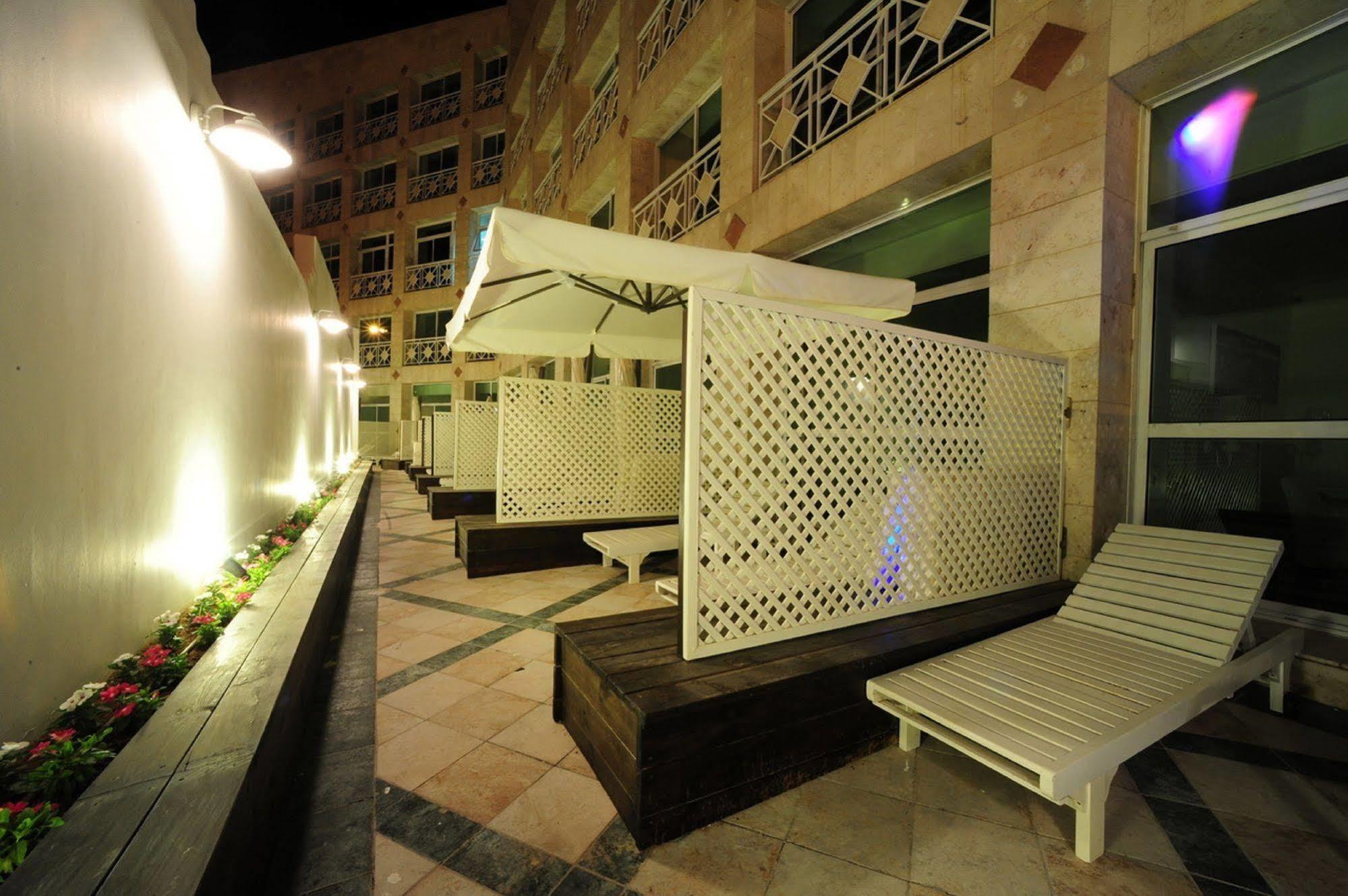 Be Unique Hotel - Drinks Included エイラート エクステリア 写真